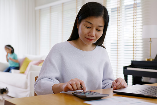 Professionals Offering Guidance on Global Mobility, Showcasing the Importance of Support When Relocating Abroad