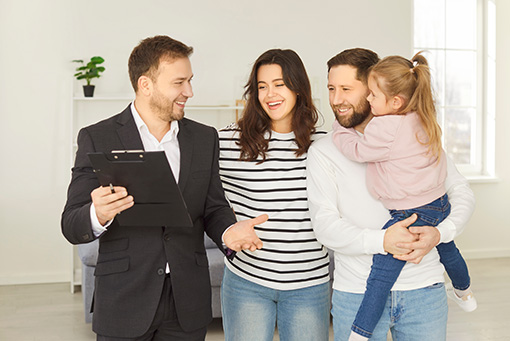 Discover our expert family relocation support services